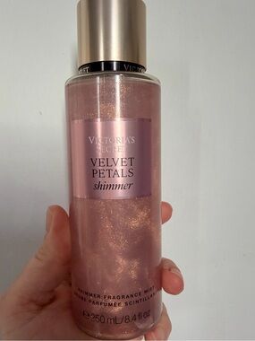 Victoria's Secret Velvet Petals Shimmer Fragrance Mist - Pink & Gold